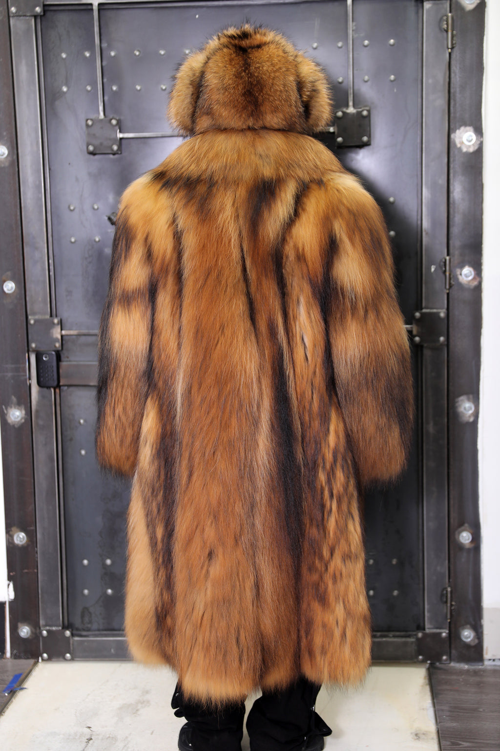 Men's Long-Hair Tanuki Full-Length Coat (Ultra Rare Edition)